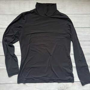 Black Athleta shirt